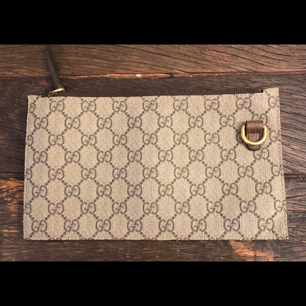 Gucci Pouch w/ Zipper Closure - Never Used